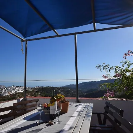 Casa Fernando, Traditional Townhouse With Amazing Views Hansonholiday *